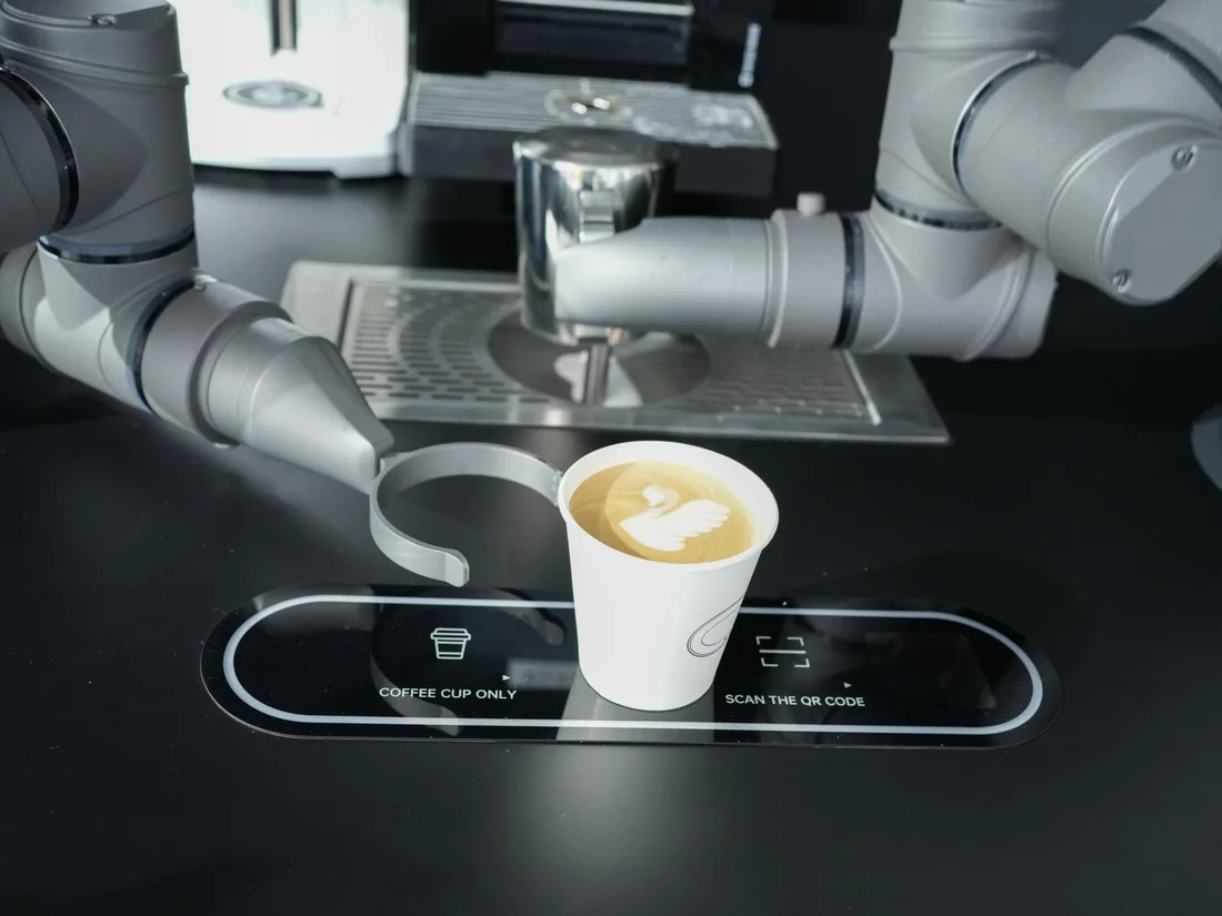 Робот-бариста (кофе дайындау) ROBOT-BARISTA